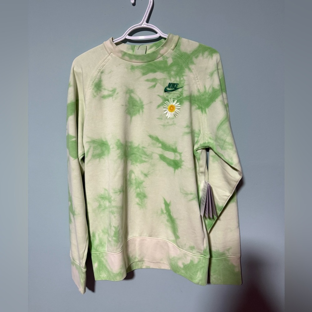 Nike Cream and Green Tie-Dye Sweatshirt